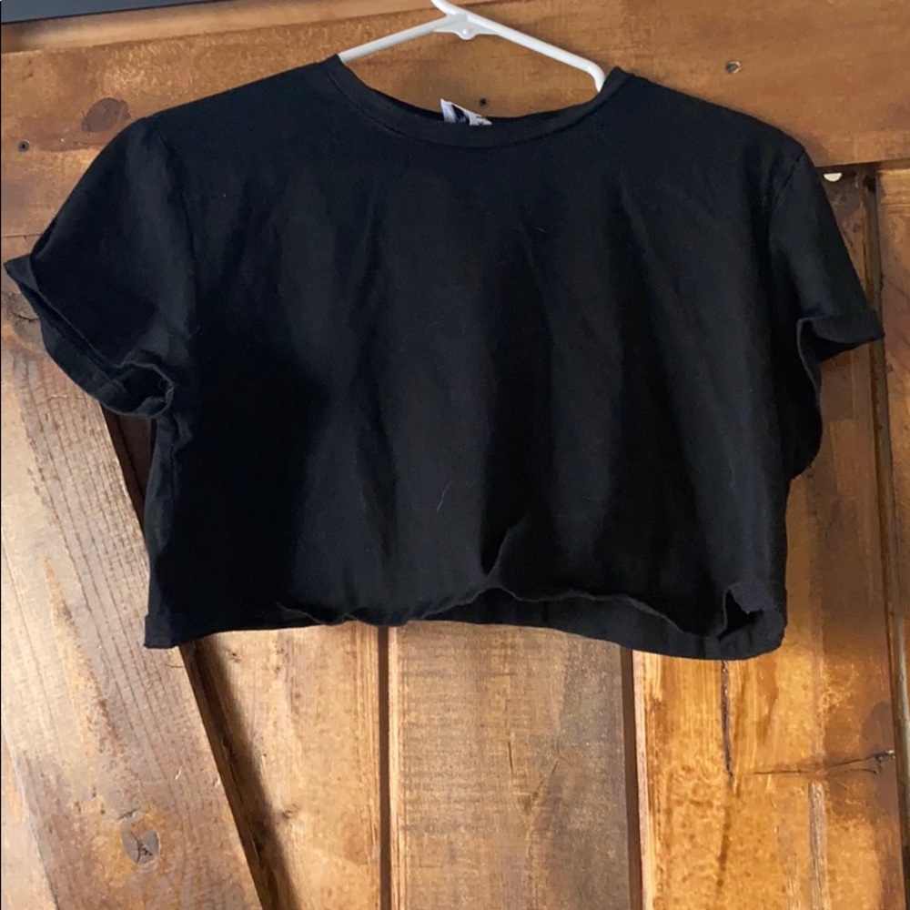 Black cropped Tee Princess Polly